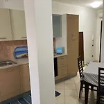 Francy House Apartment *