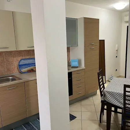 Francy House Apartment *